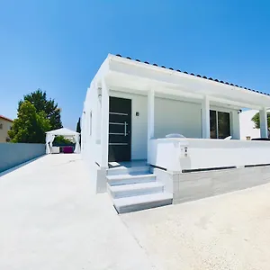  Villa Sandy Bay